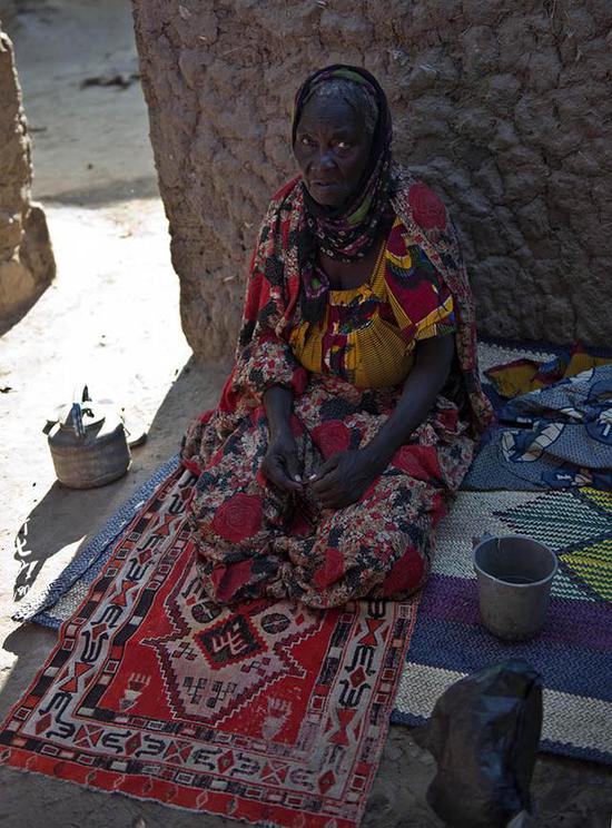 乍得走进gaoui陶器村触摸萨奥文化