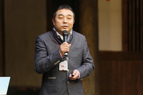 复旦大学国土与文化资源研究中心主任、中 国文物保护技术协会副理事长杜晓帆发表演讲
