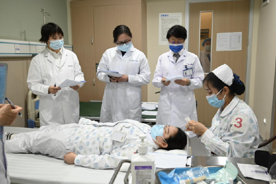 爱尔眼科重庆特区专科护理技能眼睑板腺理疗操作技能大赛