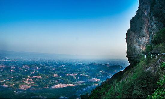 岳阳石牛寨推出优惠活动 湖北人游石牛寨最低只需半价
