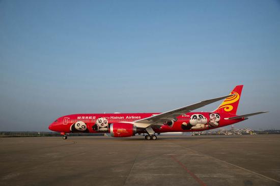 海南航空第二架功夫熊猫涂装飞机正式启航