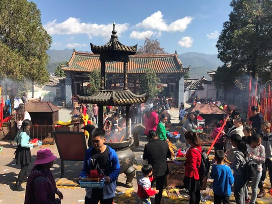 普洱景东大年初一儒学传统文化添年味