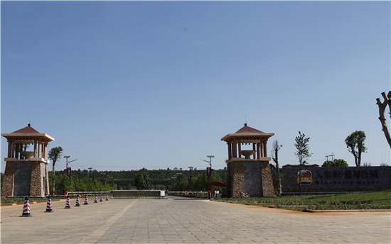 万家欢蓝莓庄园温馨提示:石林虽好玩,建议大家还是错峰出行(石林景区