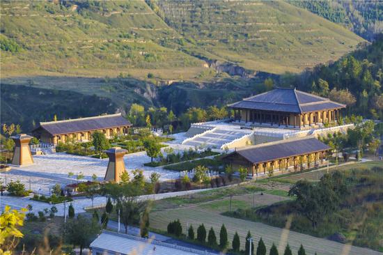 游公刘墓 追忆农业始祖遗风