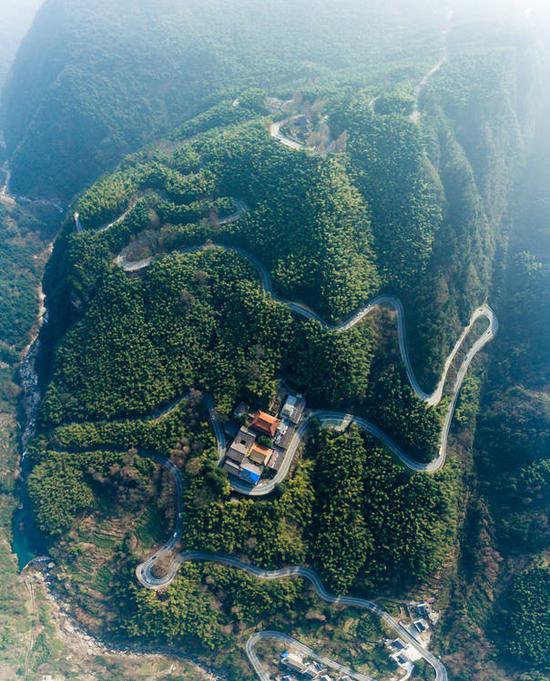 壮哉美哉航拍镜头下的东南第一山九华山