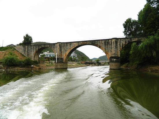 年底可乘坐观光小火车游览马过河生态旅游区