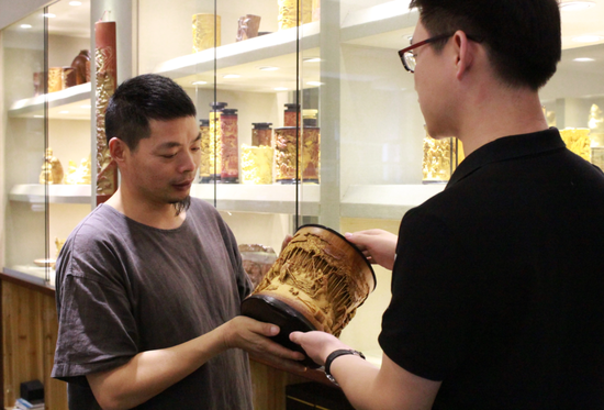 大国徽匠系列寻访 徽派竹刻大师洪建华:专注并做到极致才能专业