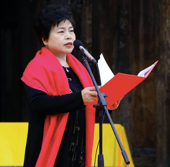 永顺县委书记石治平则充分肯定了此次土家年活动的举办,对于有效地