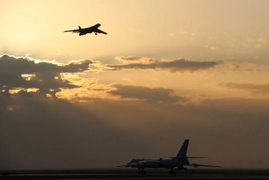 2019年6月，空军航空兵某团飞行一大队开展实战化训练。新华社发（宋凯 摄）