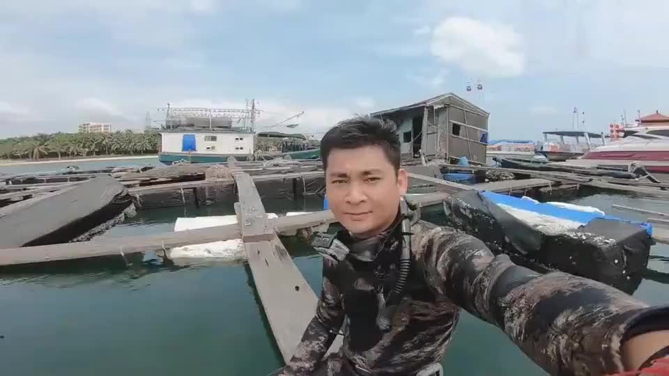 小倪赶海新"技能",这种赶海方式很少见,抛坑,水踩,探眼