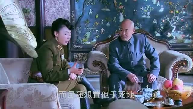 孤胆英雄:黑手吴站长与郑洁谈论,怀疑高明身上有资料