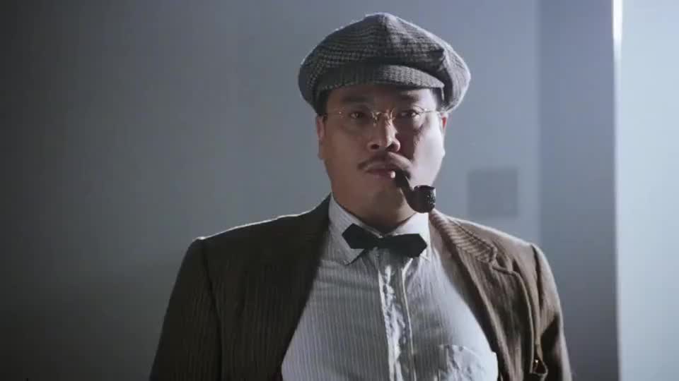 星爷打架都打不过来,达叔却在旁边啃甘蔗,说好的是兄弟呢!