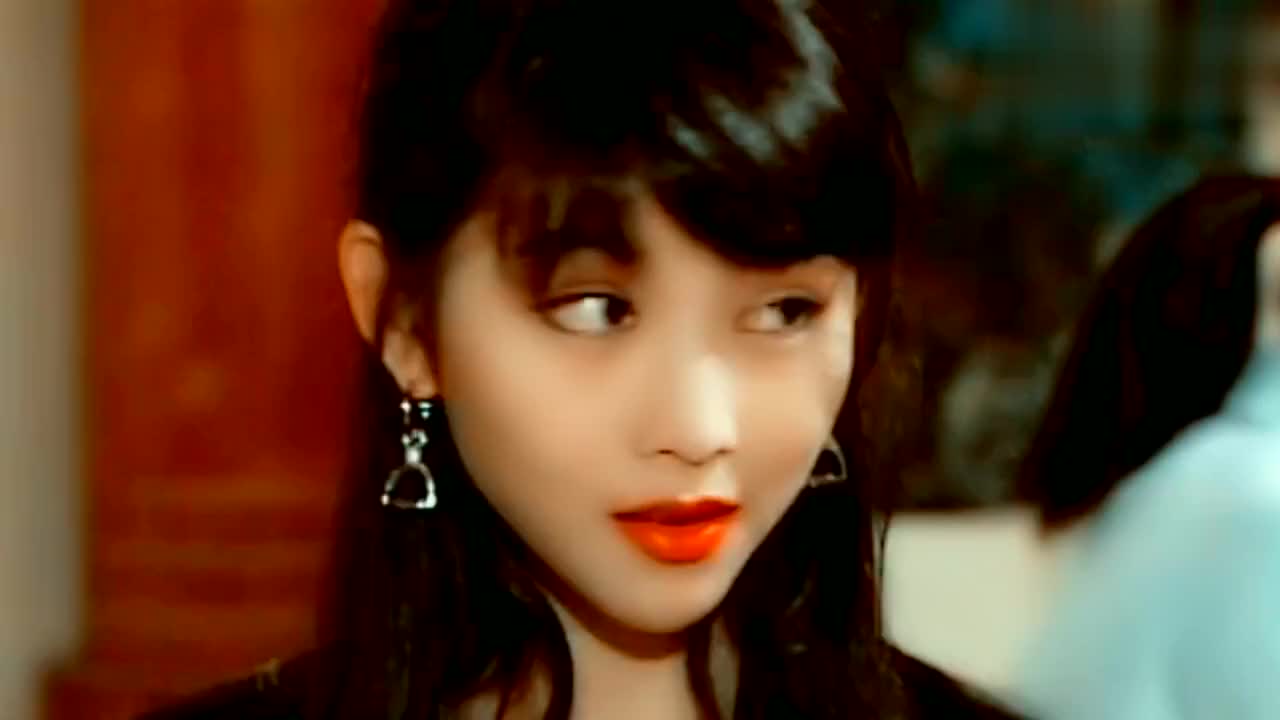 《喜欢你》蔡少芬年轻时有多美?一颦一笑让人窒息,身材颜值逆天