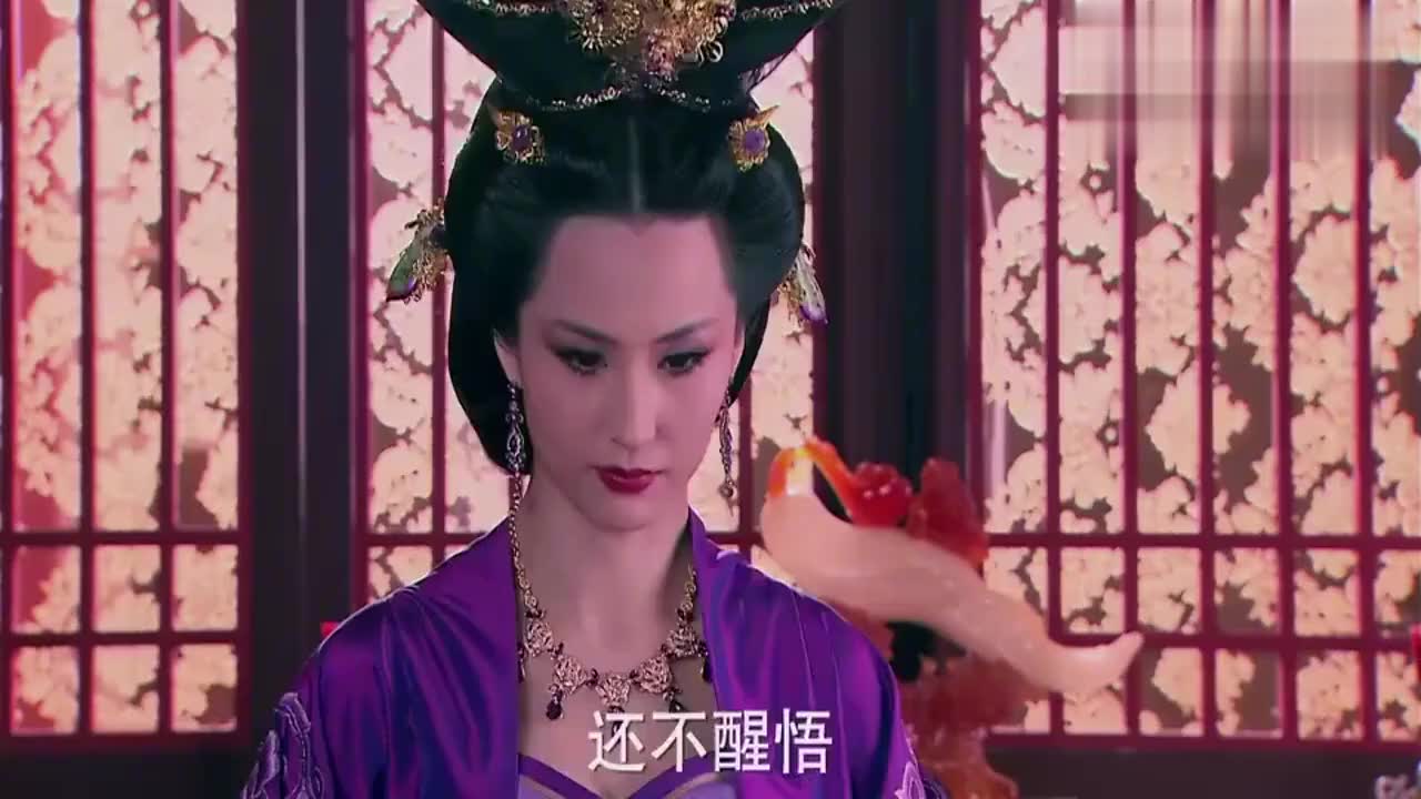 隋唐英雄:萧后整治后宫,吓得陈慧儿下跪求饶,天生的皇家气势