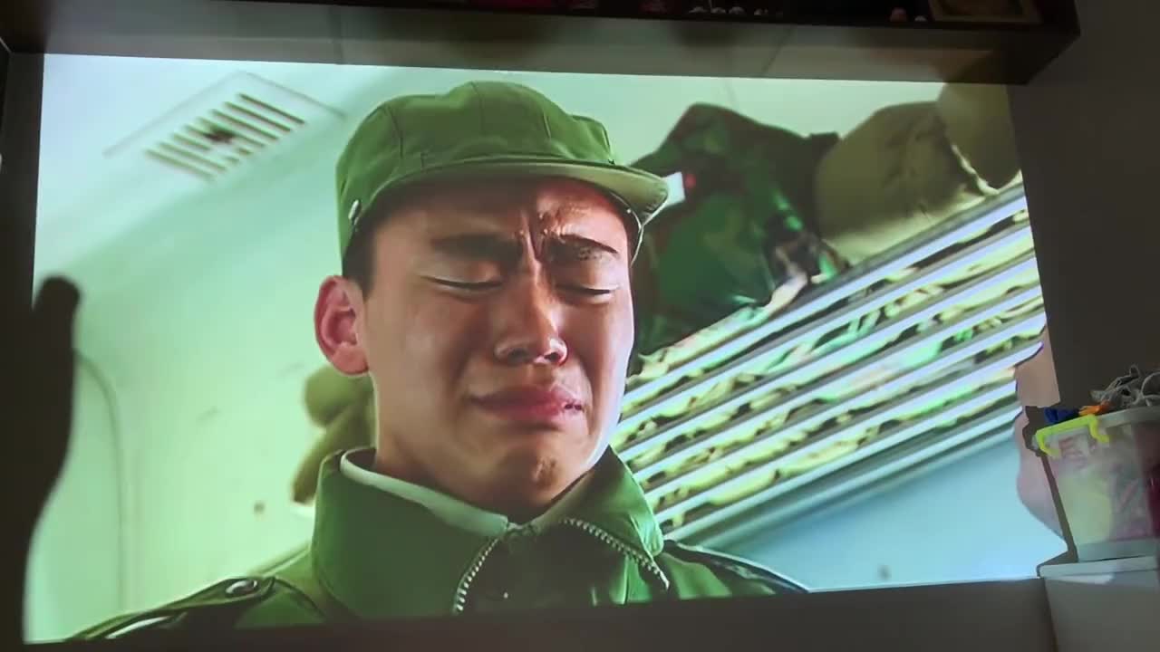 王大治这扮相明显得罪过导演 《士兵突击》演王宝强二哥很接地气