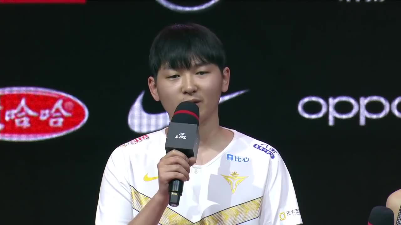 mole小东北@molezzz :唱歌这方面吧