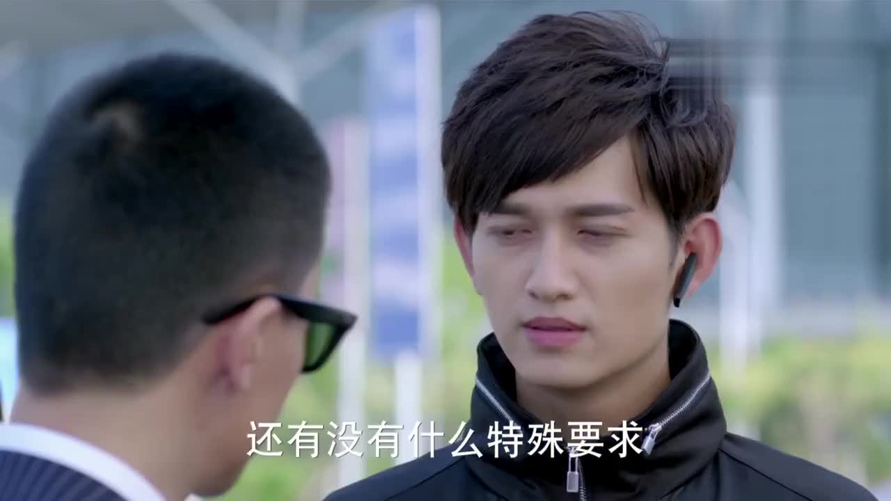 麻辣变形计:烈火神盾保镖名气大,吴总裁立马解雇了原来的保镖