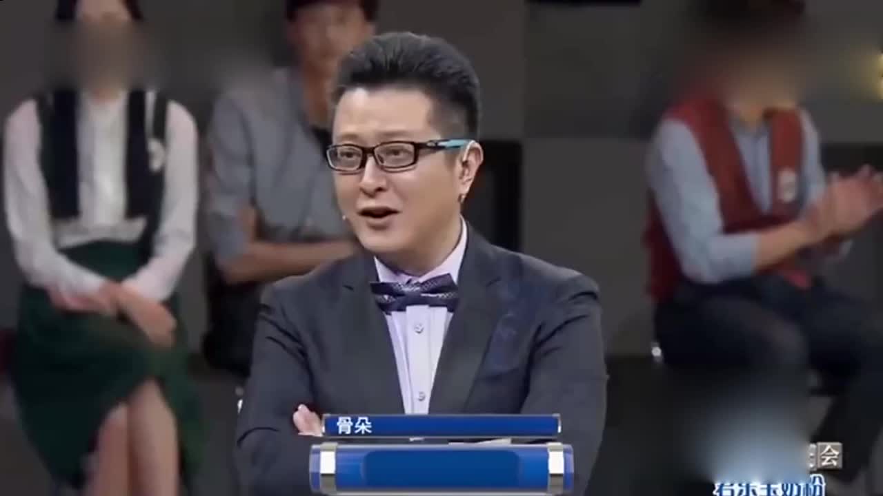 女学霸提示"胡帅"二字,搭档秒猜成语,刺激主持人现场飚英语