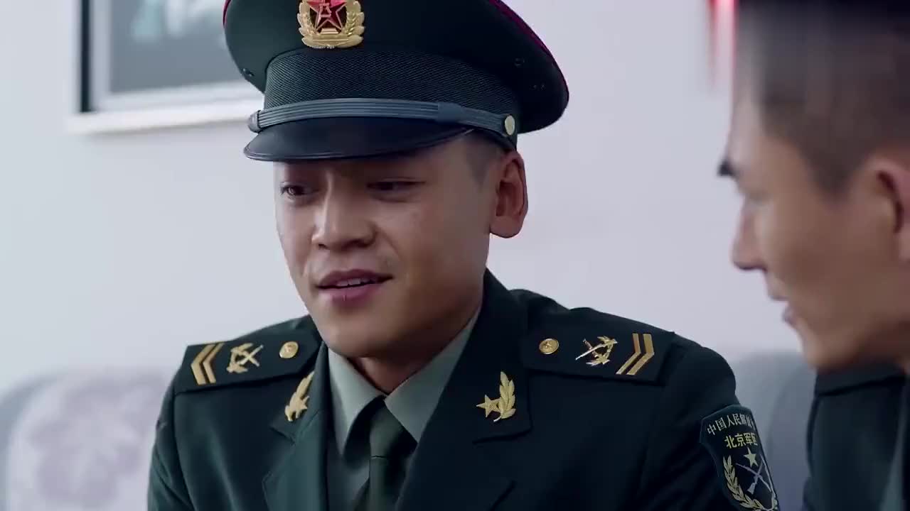 热血尖兵:司马向陆飞解释,陆飞发现前排长,终于消了心中怒气