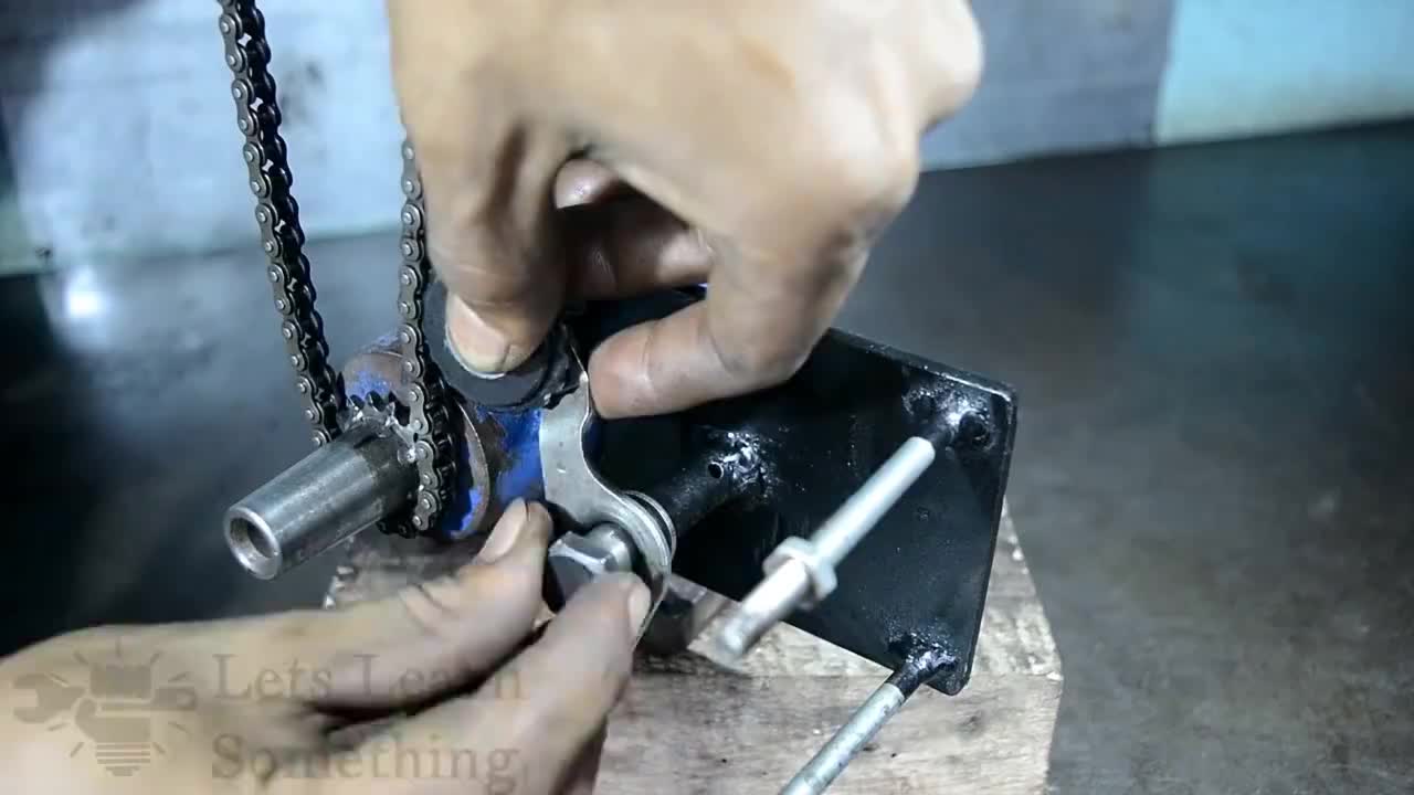 机械牛人把压缩机改造成发动机,高手在民间,这技术我服了