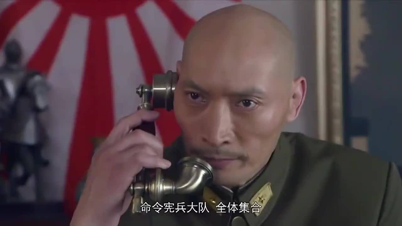 特工变装鬼子劫持鬼子小佐,将定时炸弹安装在鬼子营,鬼子悲剧了