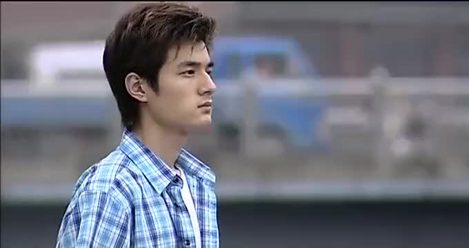 火力少年王-大神李非帅气的球技,竟赢得米莉的青睐