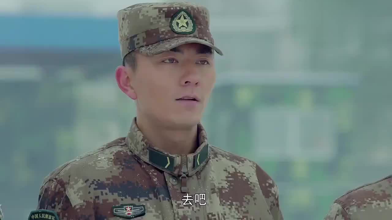 热血尖兵:排长相见参谋长,团长说他越级,排长:参谋长是我亲爹