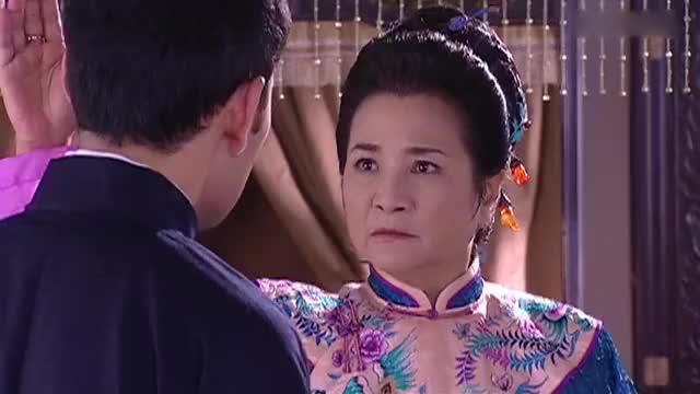 电影《革命家庭》片段:周莲向孩子们讲述自己的故事