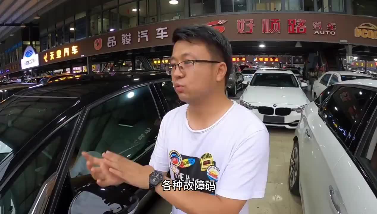 上个月在广州我还探访了专玩法系车的二手车老板晓波