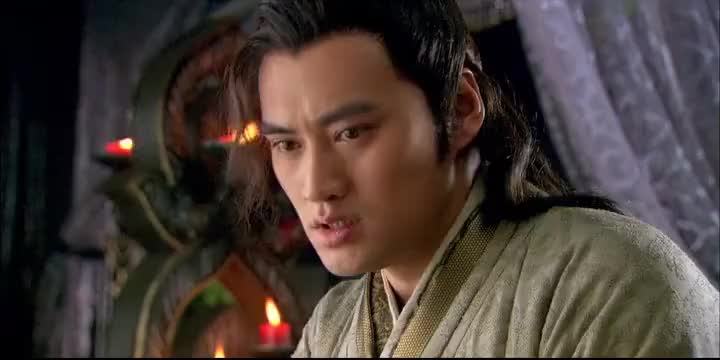 金俊文拿出钱匣子,骗秀莲把箍窑的钱放在这,上当