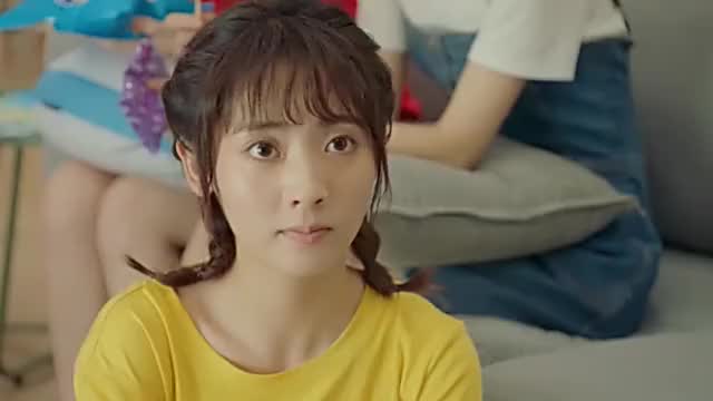 ufc252称重及对视小菊2385磅罗森斯楚克254磅过关