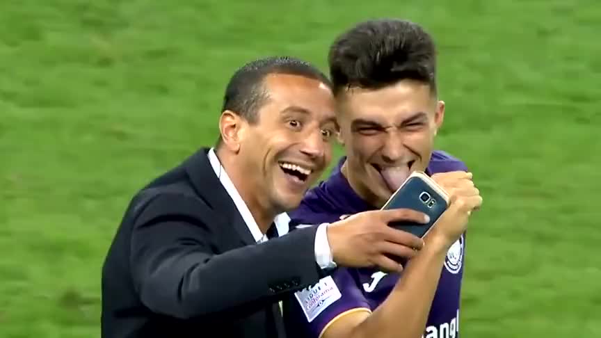 超人回来了:建厚发现新大陆海洋球场,直呼今天不回家了!