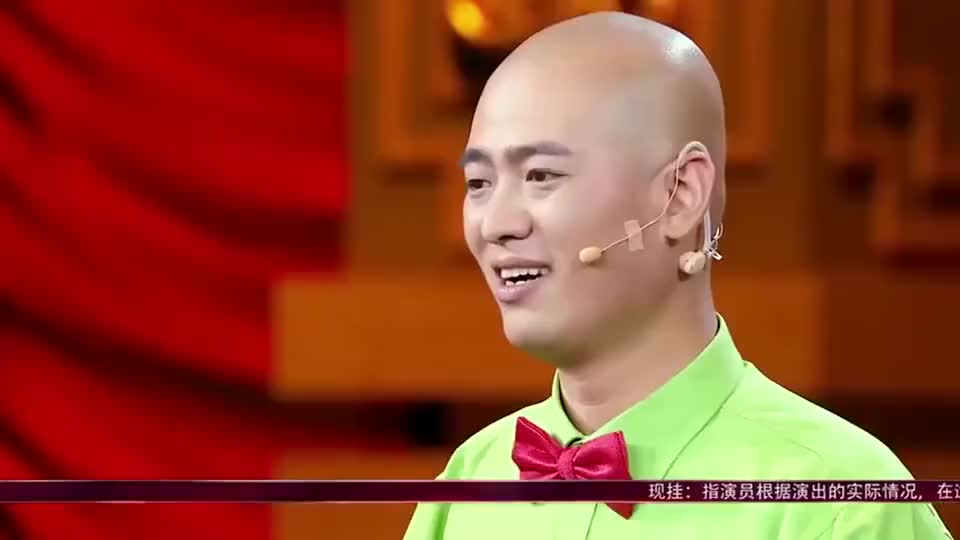 精豆儿:潘长江给女孩修皮鞋,高跟修成平跟,笑喷