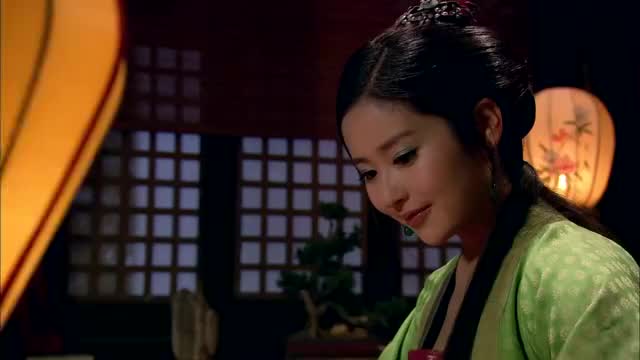 精忠岳飞:赵构当众拔剑,瞬间亮瞎岳飞的双眼,真会卖关子!