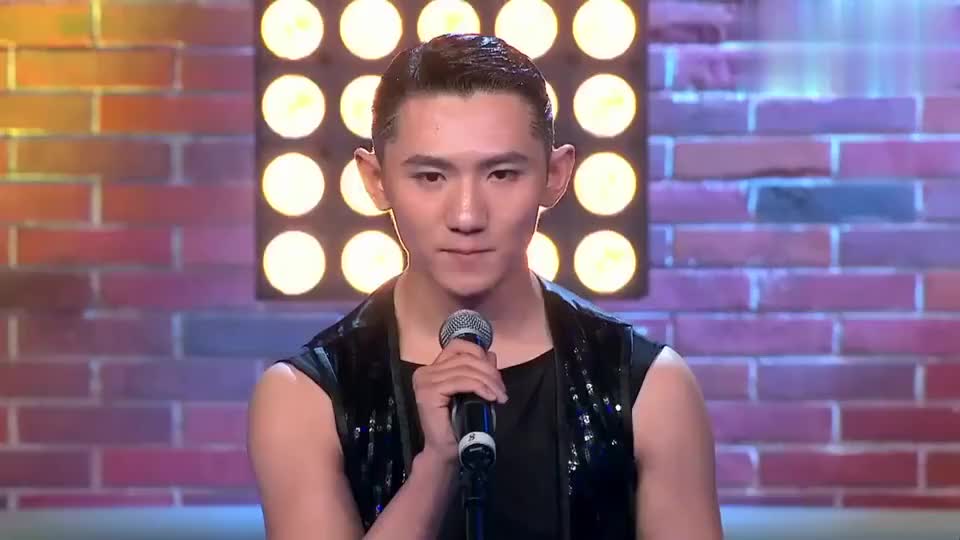 海清希望节目大火帮助范文博寻找失踪妹妹,主持人也呼吁观众寻找