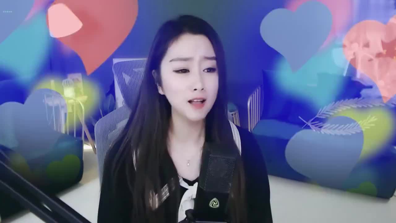 菲儿演唱歌曲《格局》pk女主播演唱歌曲《三年三天》,好听的歌