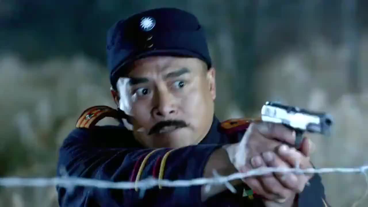 左手劈刀:刘鹏举顾及不上龙飞,投入战斗,韩家军来势凶猛