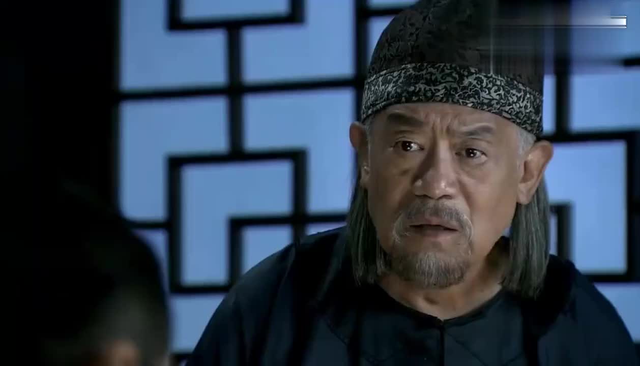 打狗棍:新中国成立了,戴天理和那素芝站在了丽正门上,真是光荣