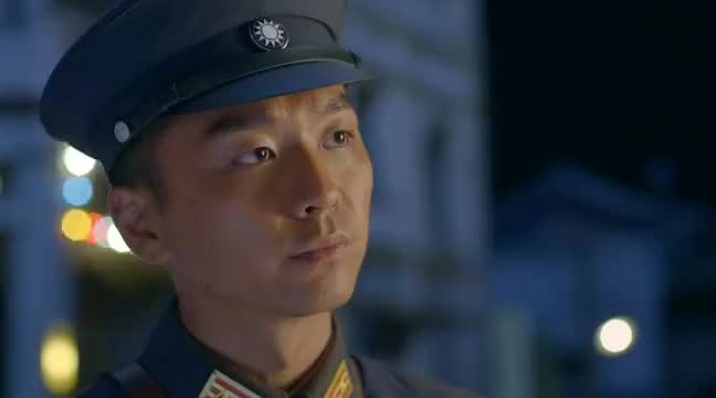 决战江桥:许连长在阵地立牌子,唱军歌激怒小日本