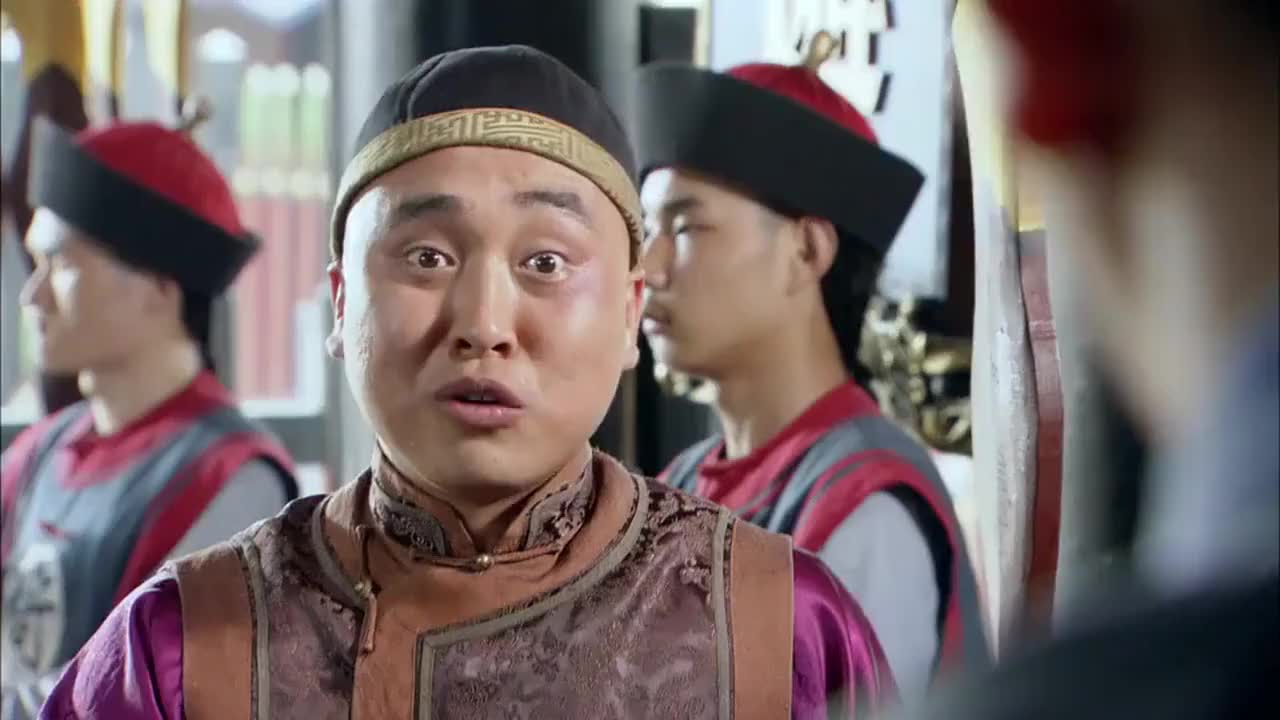 臬台大人深夜降临,还带了不少将士守在门外,小县令吓得腿都软了