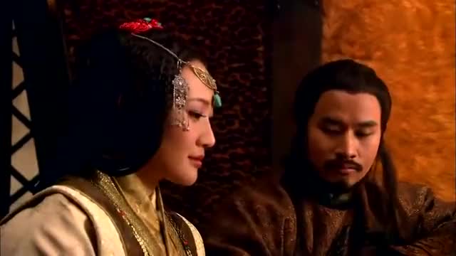 精忠岳飞:金兀术和女友草地套猴子,粘罕上去就是一刀?