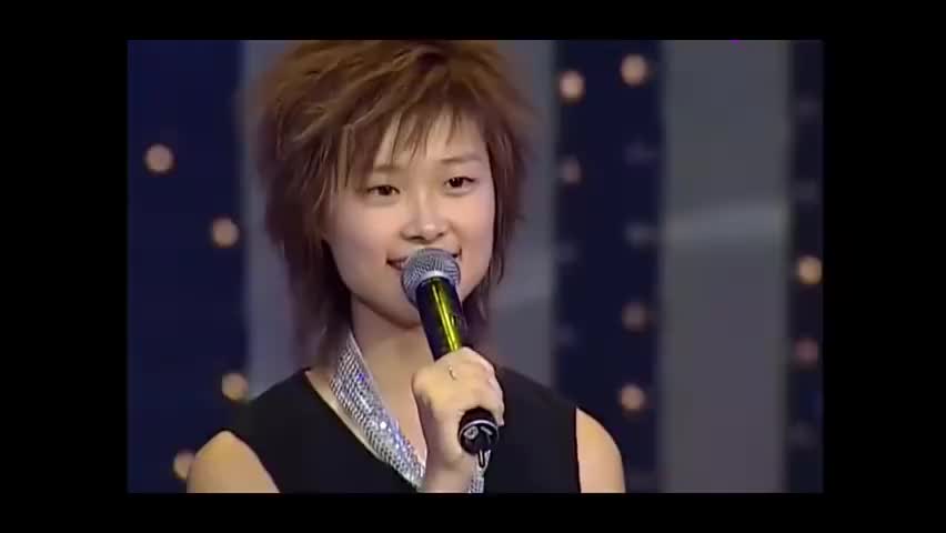 回顾一下李宇春《超级女声》决赛视频