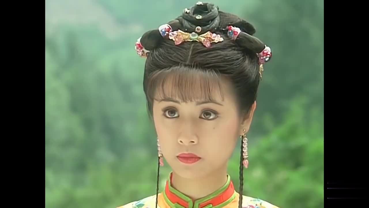 紫薇晴儿闹别扭,为不让皇上看出端倪,小燕子只好充当"背锅侠"