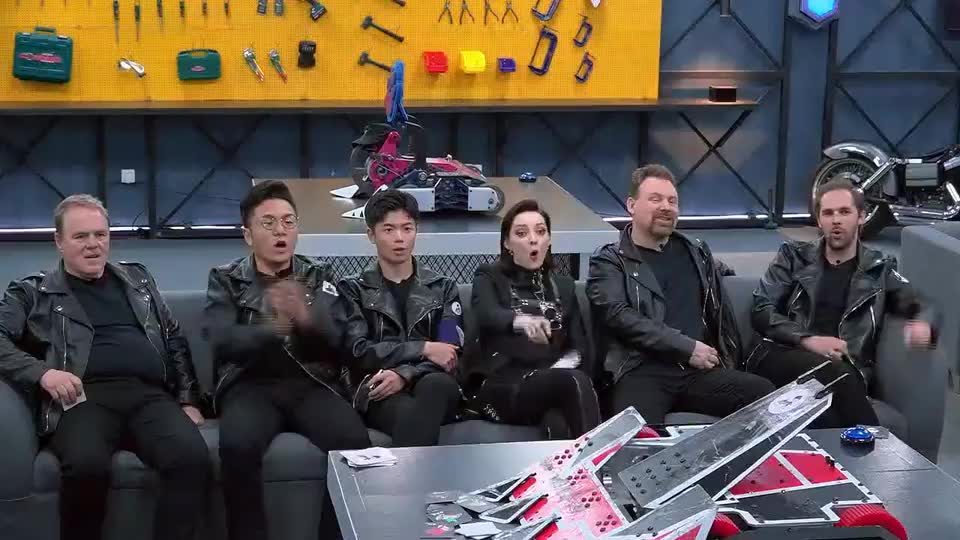 贪吃蛇拥有无限复活的能力活不过3秒就被吃掉这是怎么回事