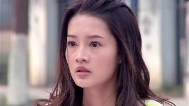 自己竟不是母亲的亲女儿,想起母亲的区别对待,余非崩溃大哭