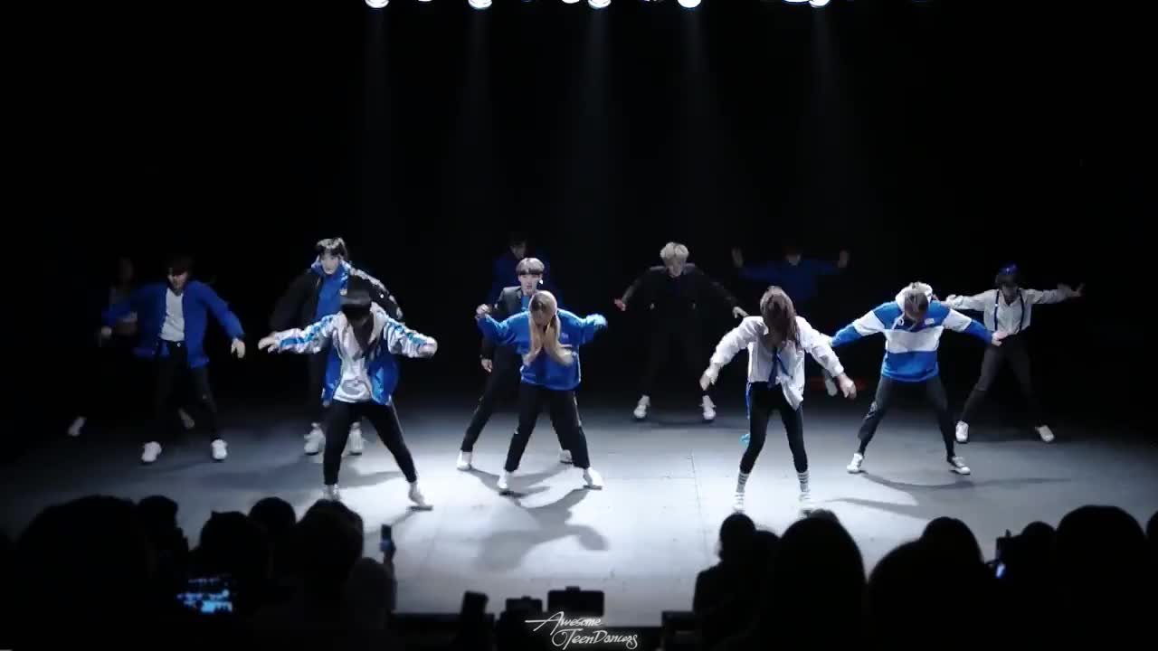 韩国大学生晚会上的舞蹈表演,舞技不输当红男团女团!