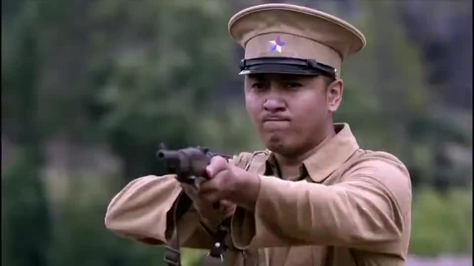 游击英雄:游击队换上伪军服装,轻松消灭鬼子,太厉害了