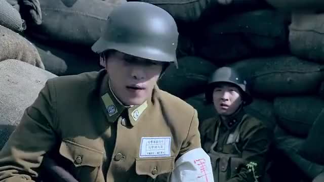 小伙想与首长抢功,哪知竟是个烫手山芋,下秒搬起石头砸自己脚!