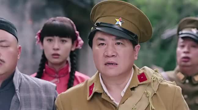 皇协军反水投诚,没想到敬了一个礼,司令立马发现是鬼子假扮!
