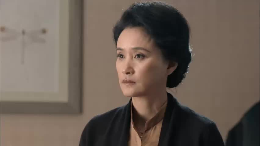 产科医生:尤盛美跟丈夫吵架摆姿态,不料丈夫静静看她表演!